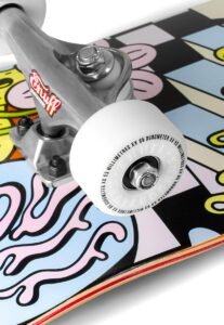 ENU4100 ENU4150 Enuff Meltworld Complete Skateboard Dazed Wheel Detail